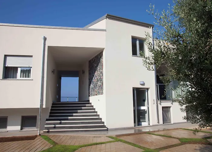 Cala Del Faro Beach Villas